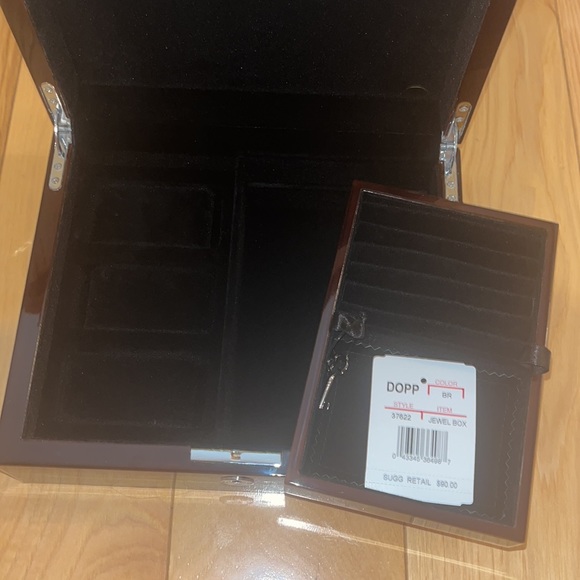 NWT Dopp Polished Mahogany Jewelry Box - Picture 12 of 12